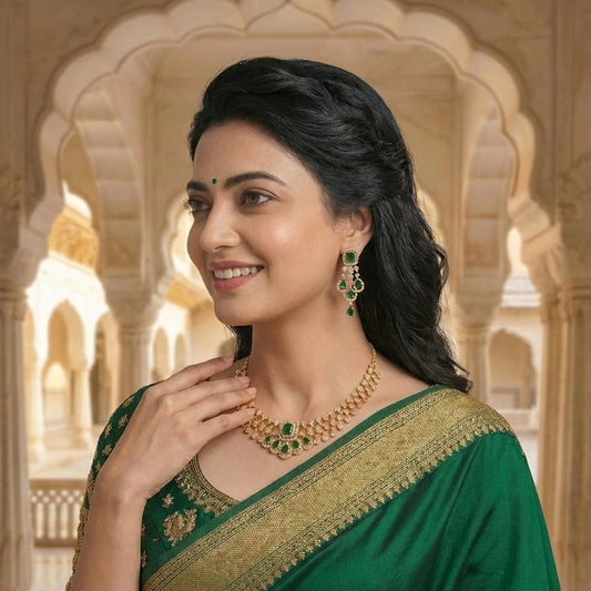 ELEGANT EMERALD GREEN AD MOTIF NECKLACE AND EARRINGS SET