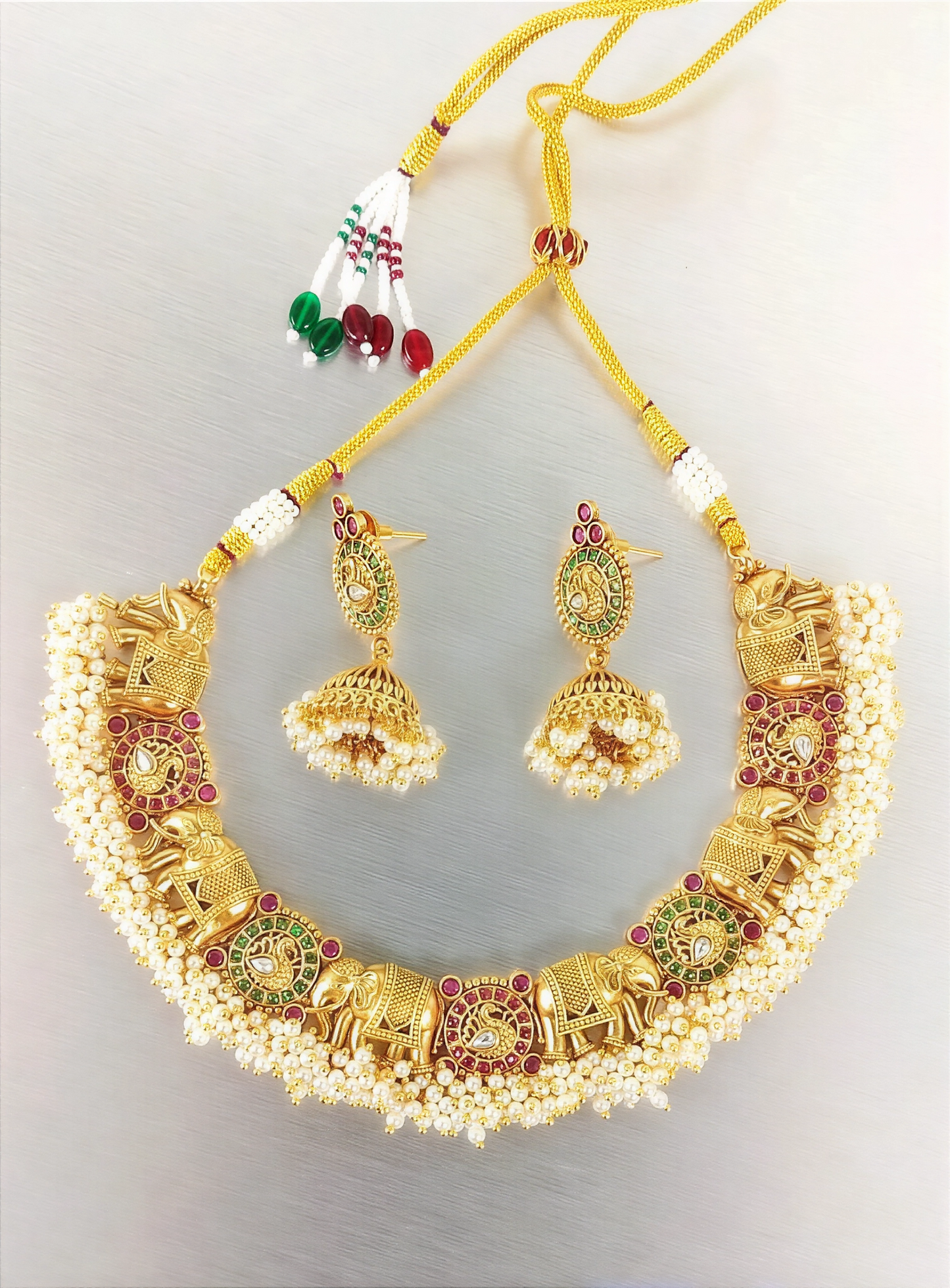 GAJA LAKSHMI JADAAU STONE BEADED NECKLACE