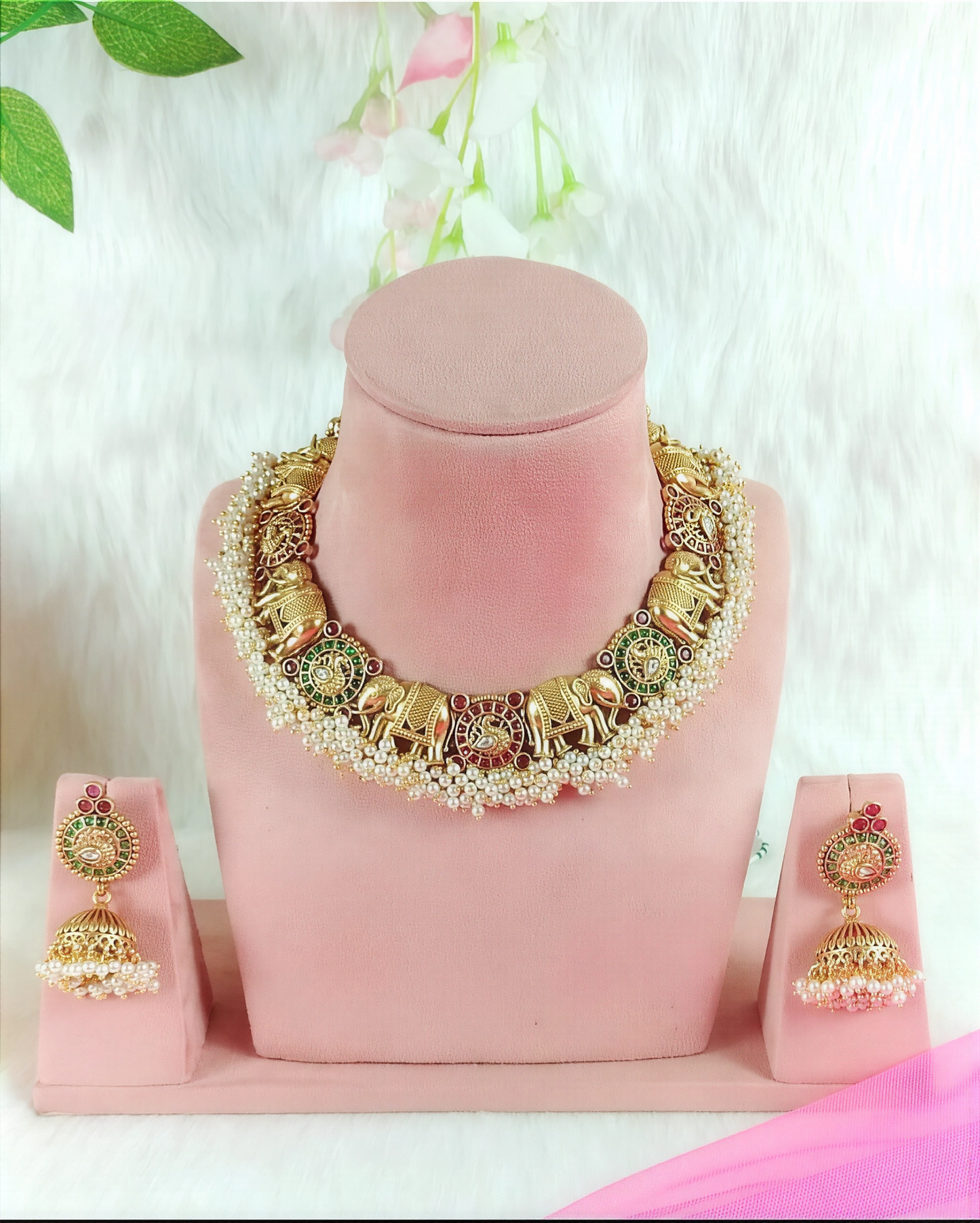 GAJA LAKSHMI JADAAU STONE BEADED NECKLACE