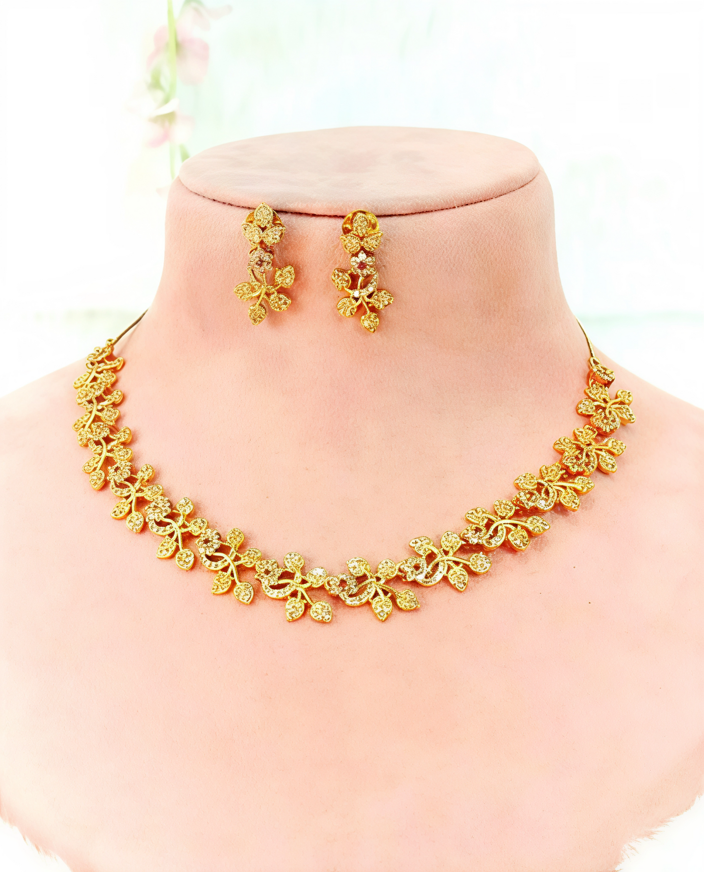 REGAL AD CHARMING NECKLACE SET