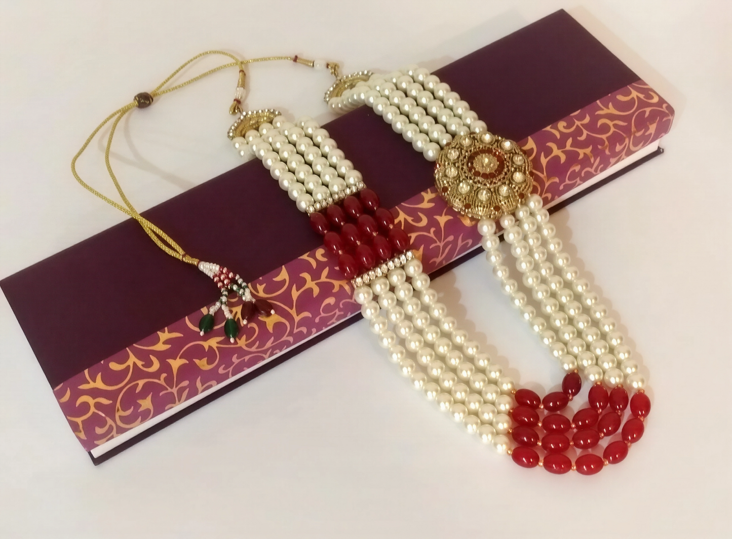 TIMELESS REGAL PEARL NECKLACE