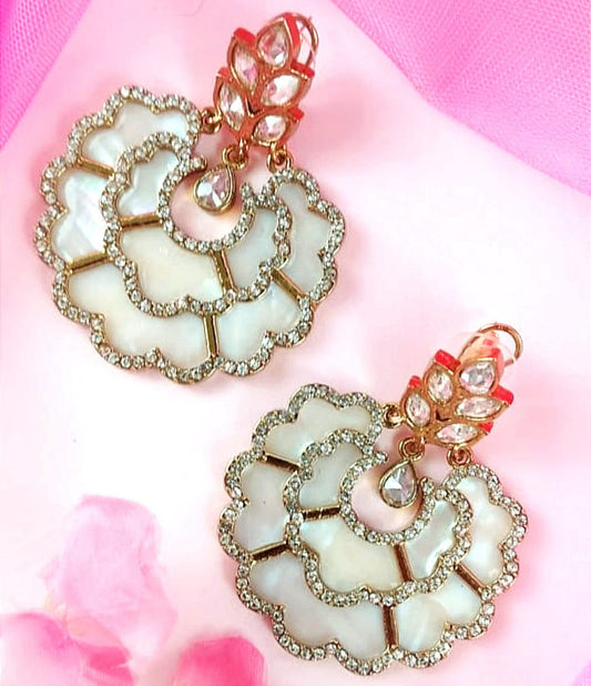 ROYAL VICTORIAN MOP DANGLER